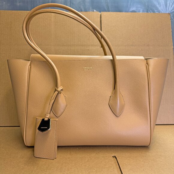 Ferragamo Classic East West Tote – Light Camel - Picture 8 of 13